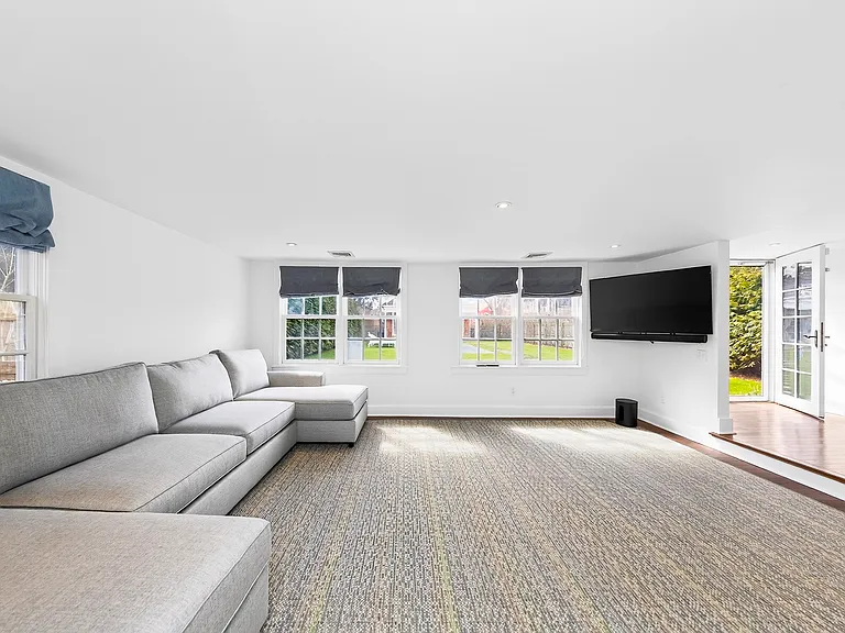 133 & 135 Toylsome Ln — Photo 43