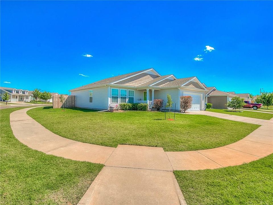 1st image of 1104 SW 152nd Pl
