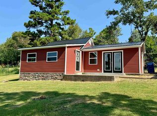 26 Gregory St, Norfork, AR 72658