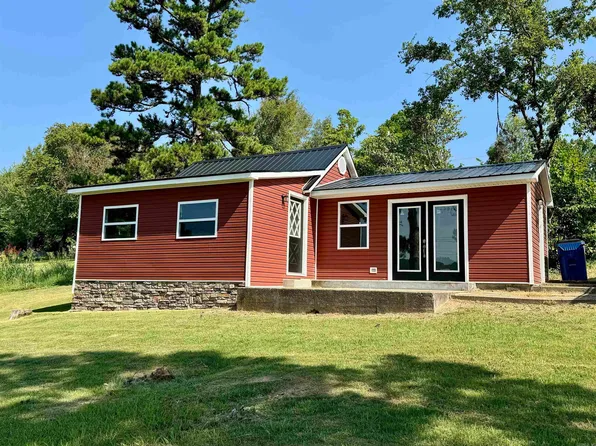26 Gregory St, Norfork, AR 72658