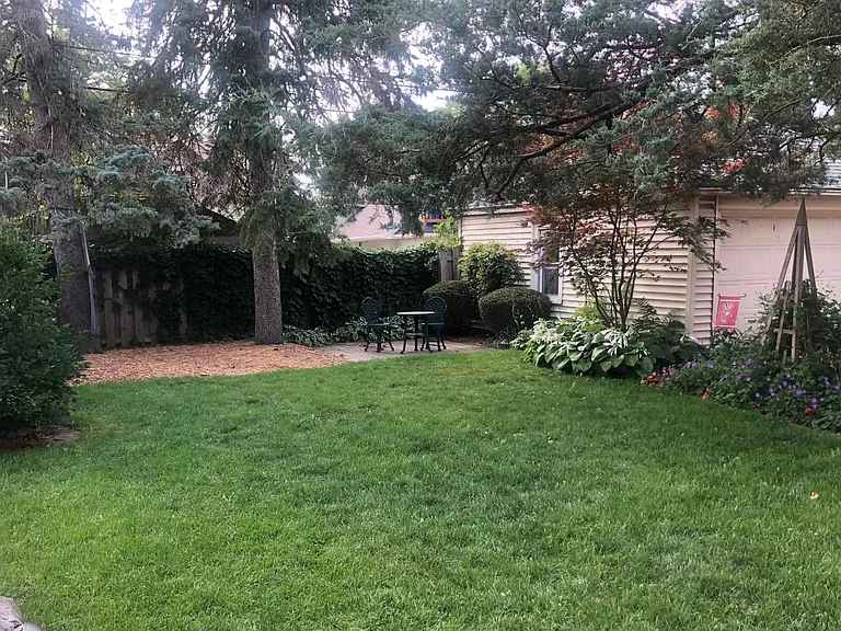 4119 N Newhall St #4119 — Photo 2