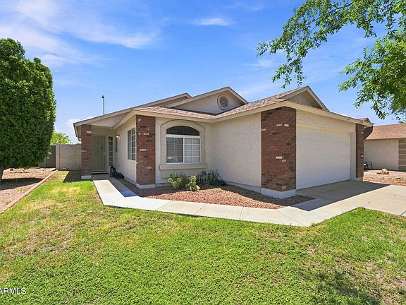 3rd image of 8521 E CLOVIS Avenue