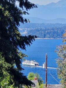 9858 California Avenue SW, Seattle, WA, 98136