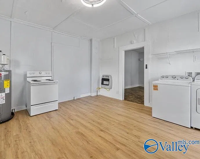1 bed, 1.0 bath, 815 sqft, $775 — Photo 2