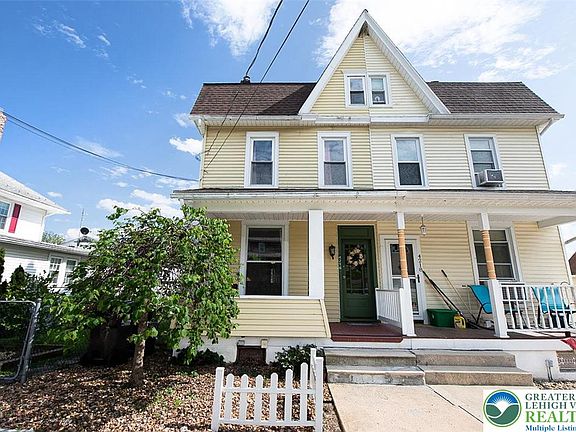 2nd image of 4216 Main St