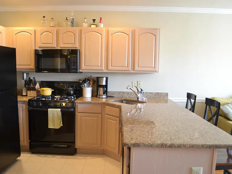 725 Jefferson St #29 — Photo 6