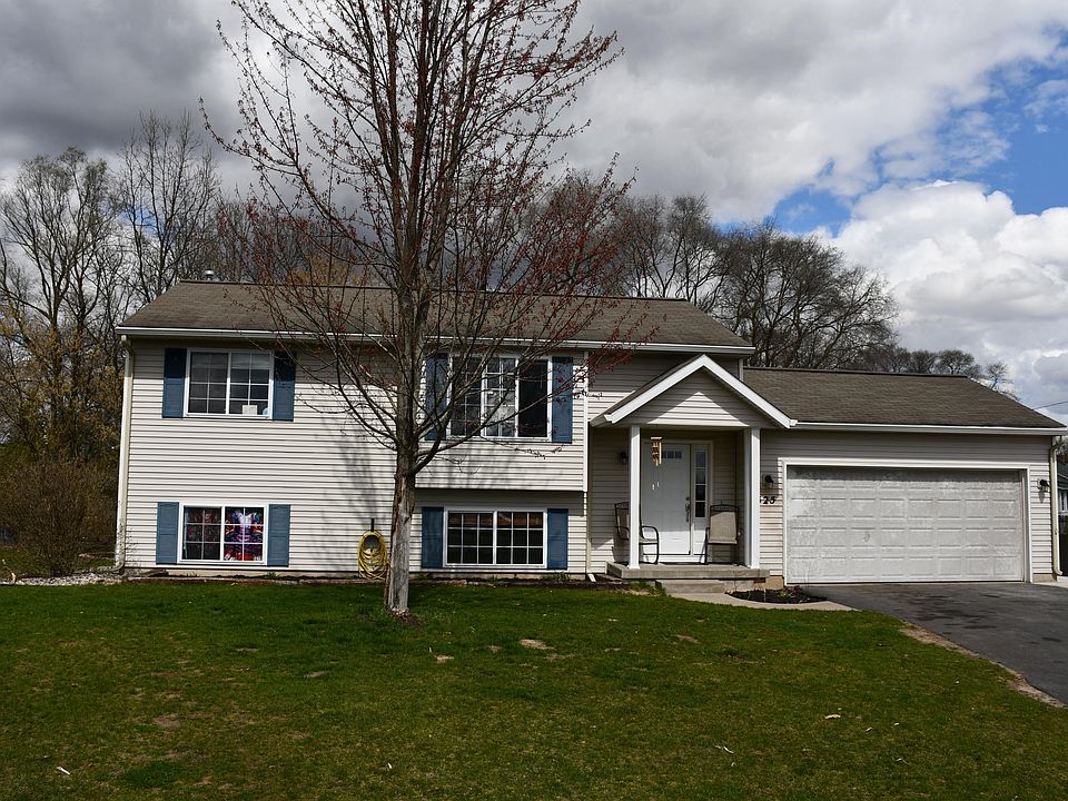 1st image of 525 Birch Run St