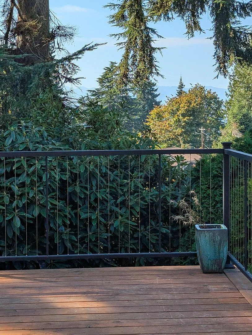 Edmonds Bowl 2 bedroom, 2 bath home — Photo 3