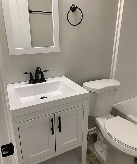 1140 N Wood St — Photo 10