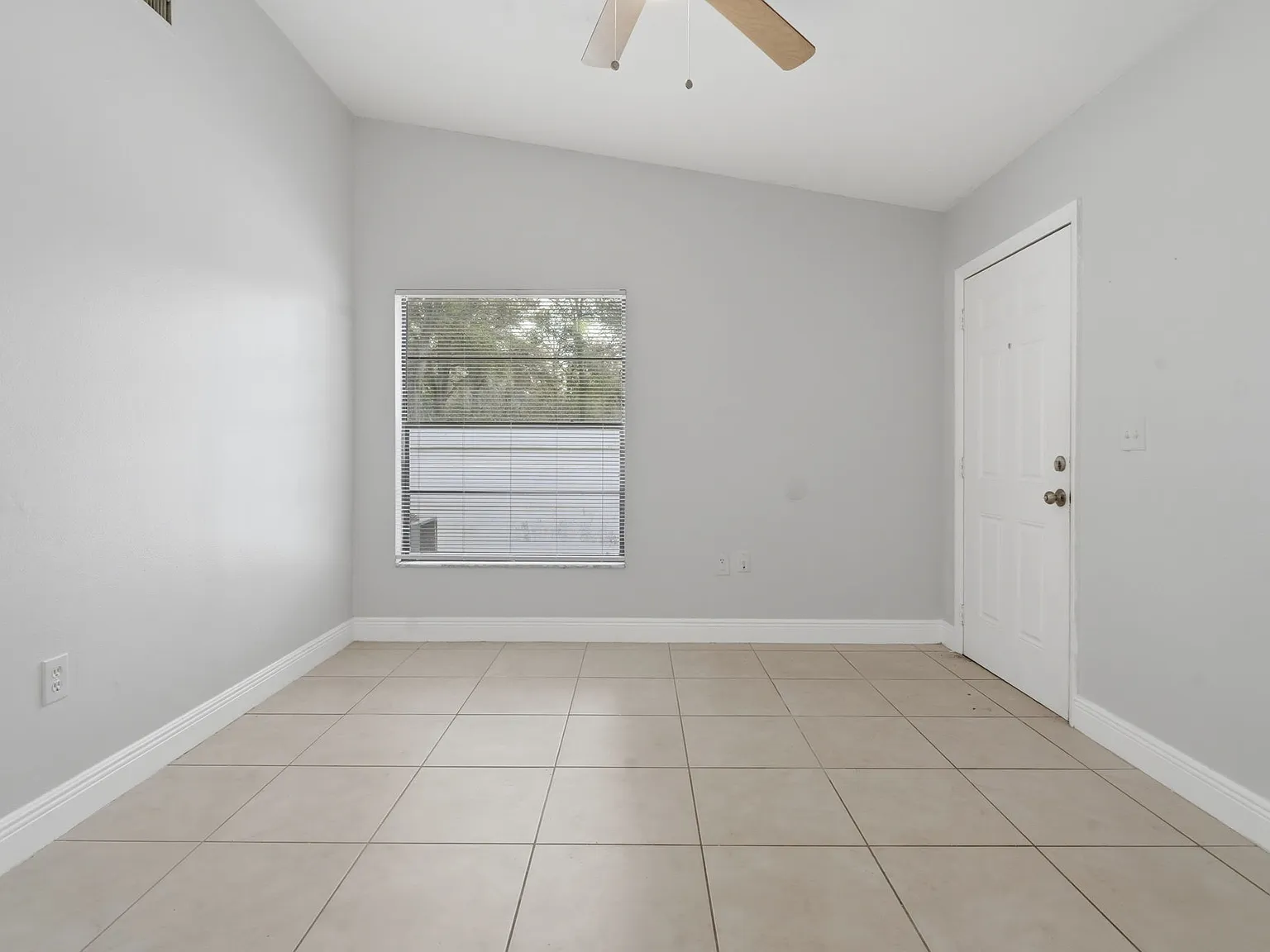 2 bed, 1014 sqft, $1,500 — Photo 4
