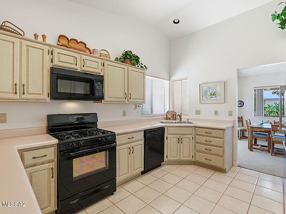 4th image of 64229 E Chippewa Ct