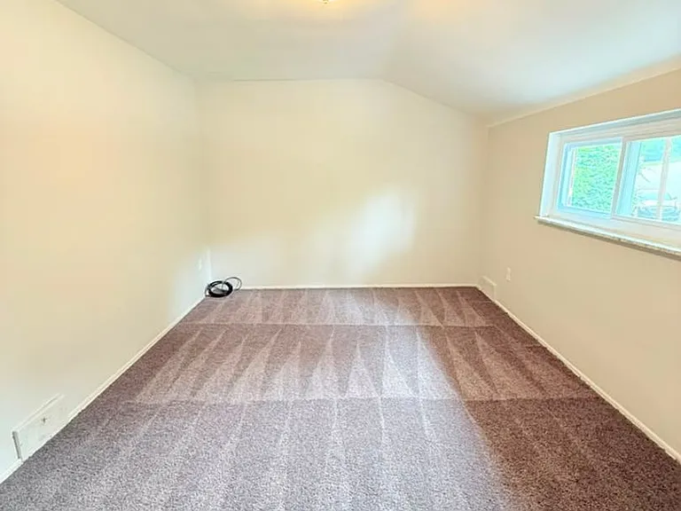 472-474 Guylyn Dr — Photo 14
