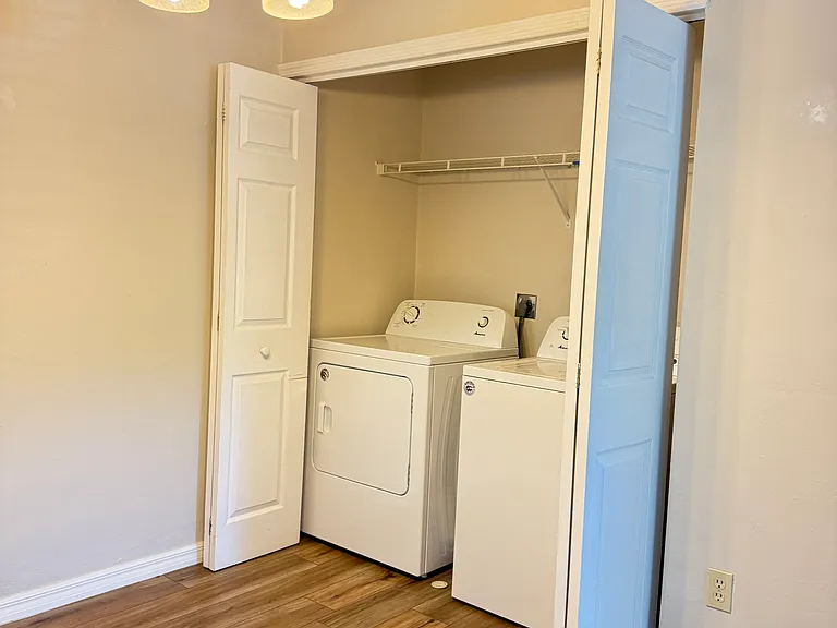 2360 SW Archer Rd #608 — Photo 4