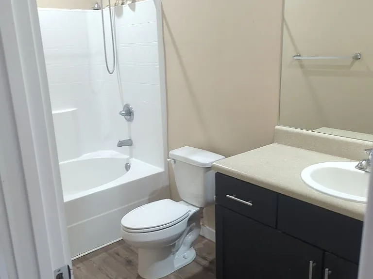 607 Williams Ave — Photo 9