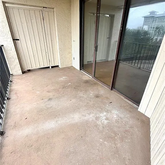 1 Marina Dr — Photo 5
