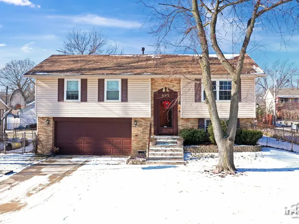802 Robinson Ave, Streamwood, IL 60107