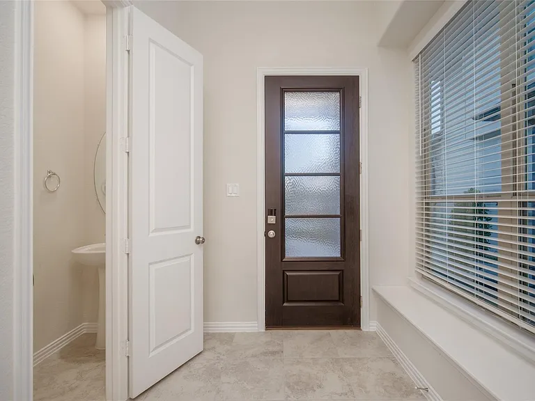 1634 Ryon Falls Dr — Photo 5
