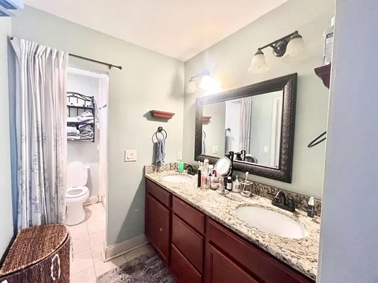 527 Matthew St — Photo 15