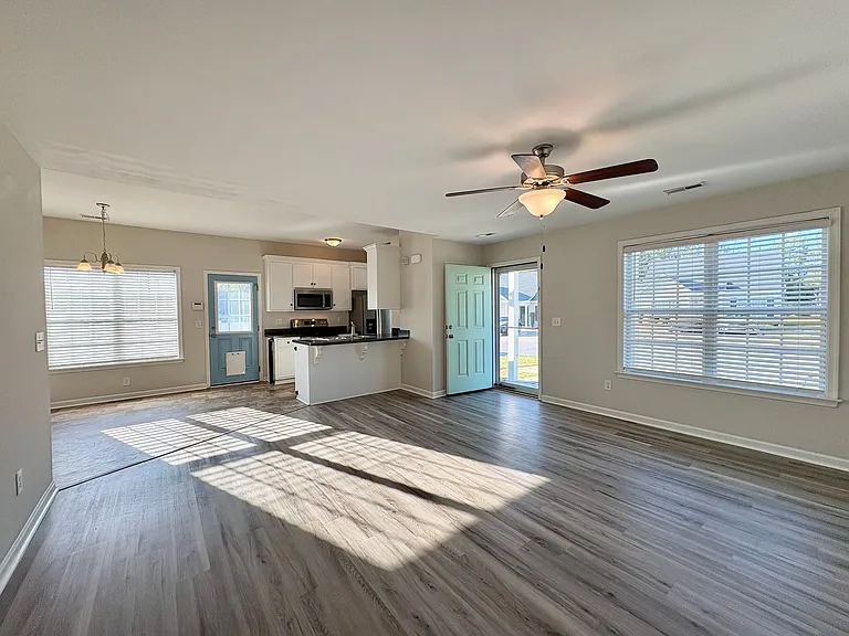 1933 Sapphire Rd — Photo 20
