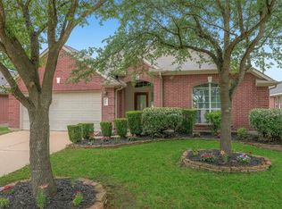 15019 Mills Park Ln, Cypress, TX 77429