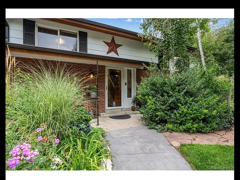 630 Ammons Way — Photo 2