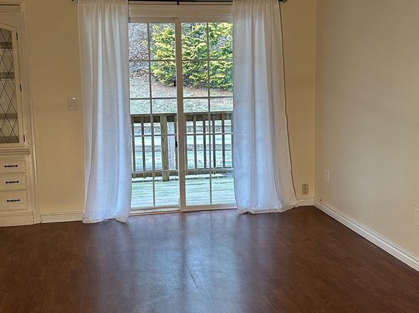 130 Fox Run Ln, Carmel, NY 10512