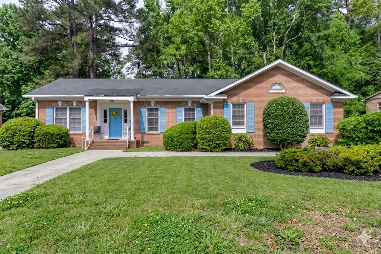 3 bed, 1500 sqft, $1,995 — Photo 1