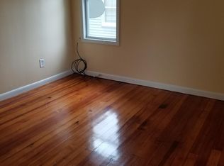 134 Woodmont St APT 3, Springfield, MA 01104