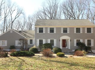 5 Birch Grove Dr, Armonk, NY 10504