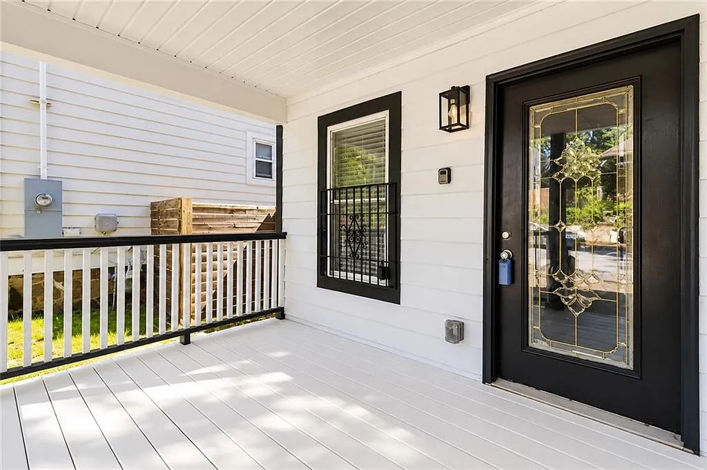 4 bed, 3.0 bath, 1452 sqft, $3,500 — Photo 3