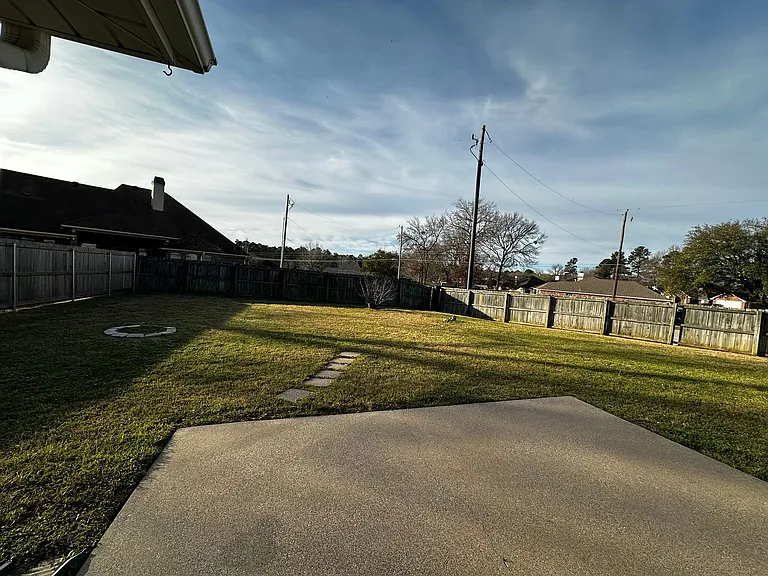 3800 Fern Ridge Dr — Photo 16