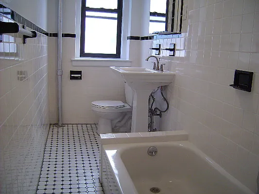 Rented by City Connections Realty | media 34