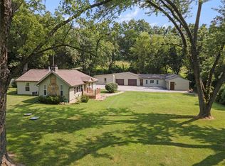 14200 Parallel Rd, Basehor, KS 66007