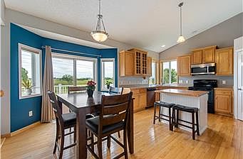 5th image of 4142 Jason Ave NE