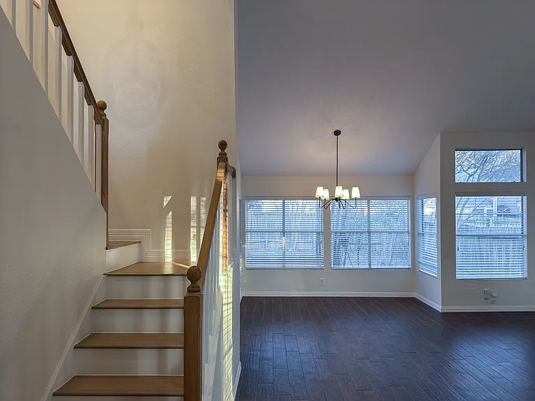 8218 Galespoint — Photo 6