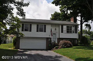 106 Charles Rd photo 1