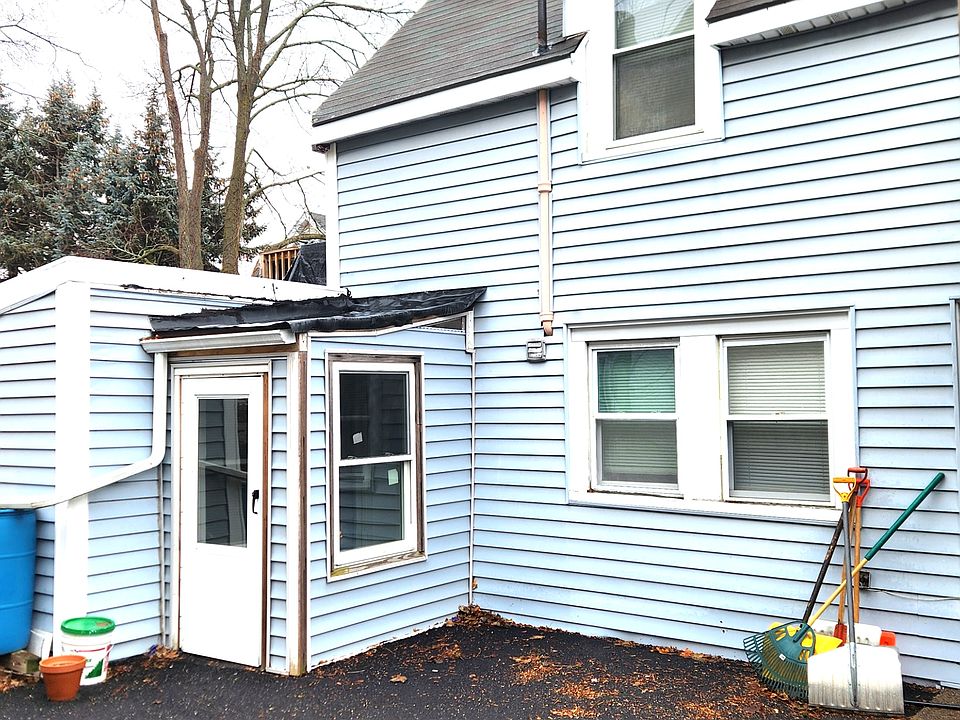 1st image of 249 Arlington St Rear 1