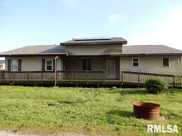 10582 Main St, Waverly, IL 62692