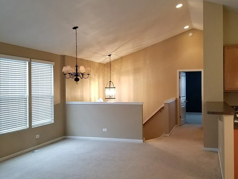 2444 Emily Ln #2444 — Photo 3