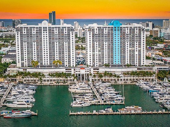 2nd image of 1900 Sunset Harbour Drive #1507