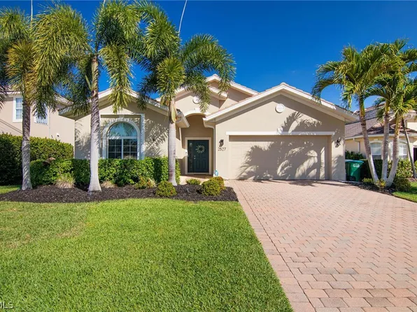 2527 Blackburn Cir, Cape Coral, FL 33991