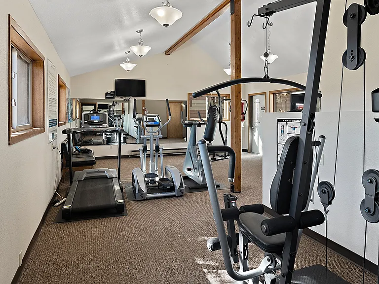 Rimrock West Apartments — Photo 11
