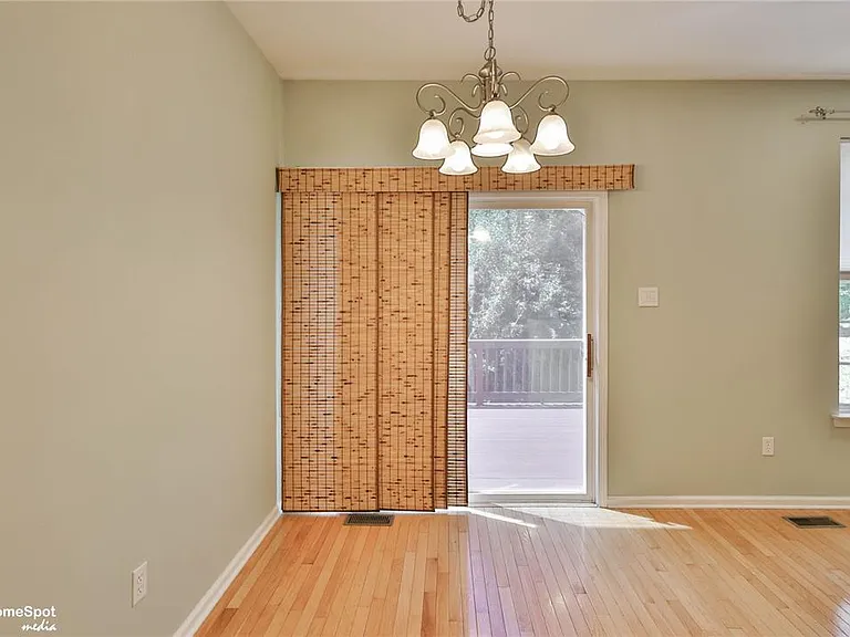 8149 Cross Creek Cir — Photo 12