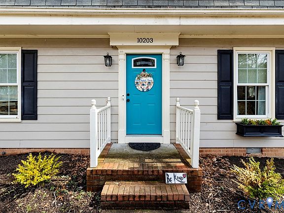 3rd image of 10203 Delray Rd