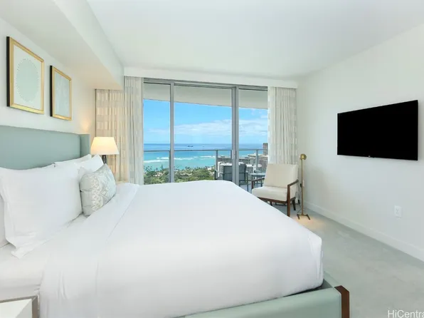 383 Kalaimoku St #3207, Honolulu, HI 96815