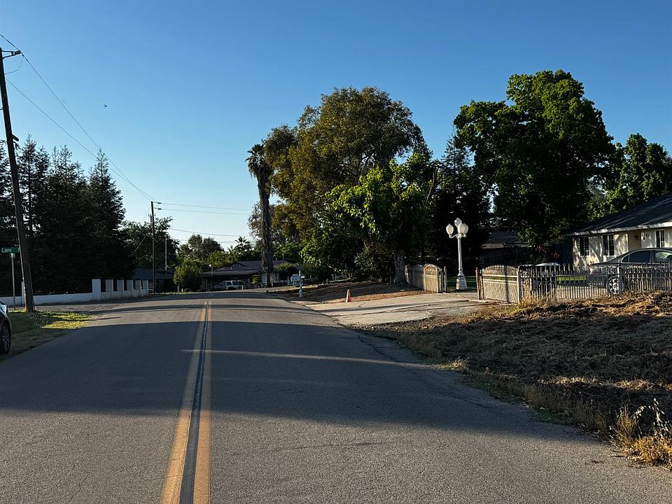 1st image of 17855 Lane Dr