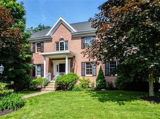 1660 Blackburn Heights Dr, Sewickley, PA 15143