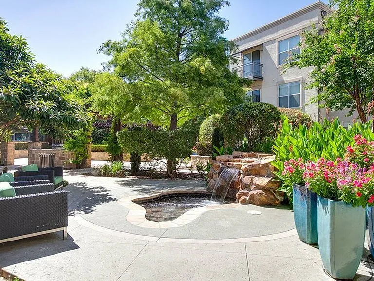 Dallas, TX Apartment Homes — Photo 14