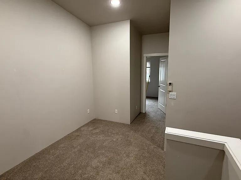 6446 N Descartes Dr — Photo 8