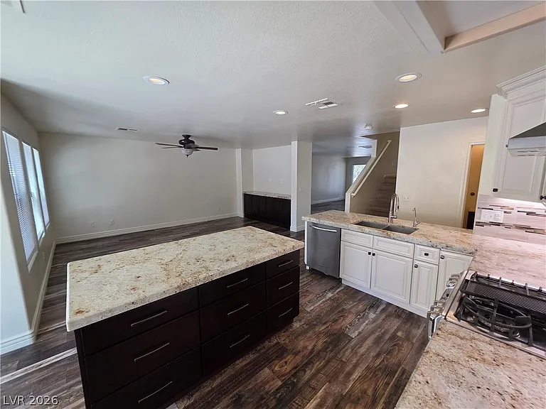 10799 Flame Vine Ct — Photo 71